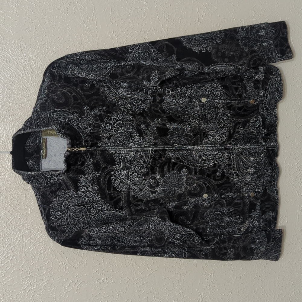 Jane Ashley Large Black Zip Up